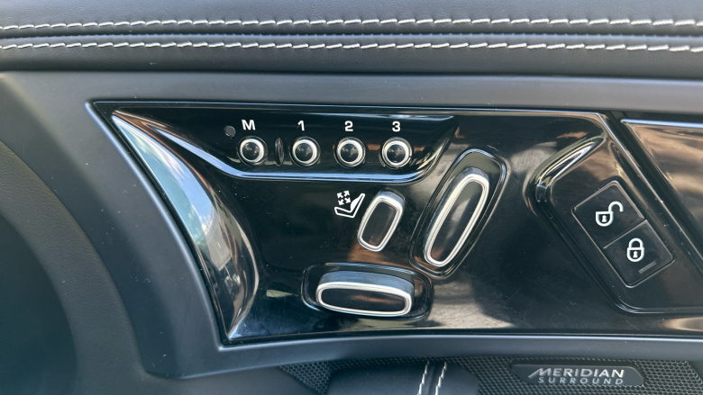 Jaguar F-Type 5.0 Supercharged V8 R 2dr Auto AWD Petrol Convertible